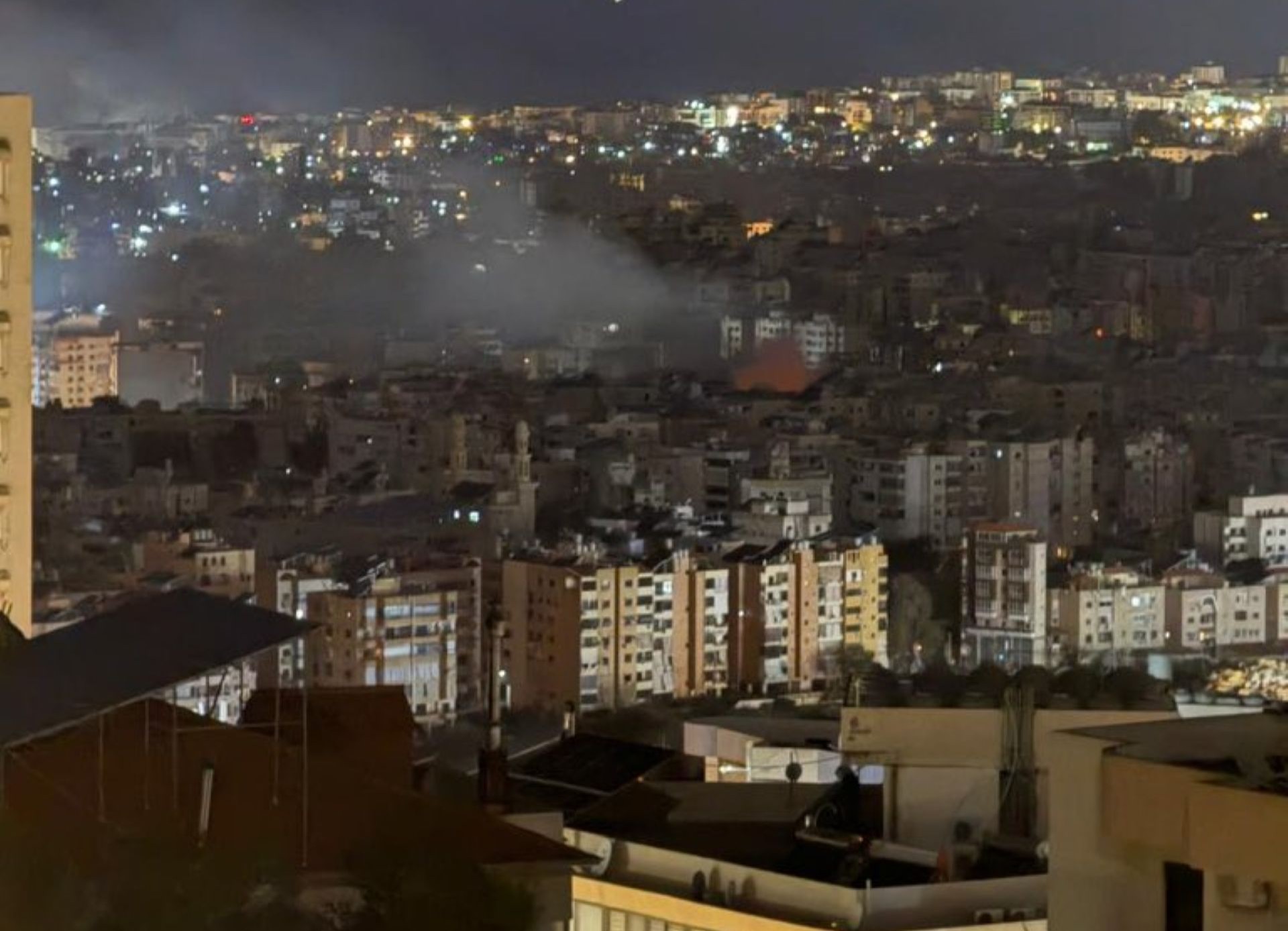 بالفيديو ـ غارات عنيفة على الضاحية والجنوب والبقاع والجيش الإسرائيلي: نواصل العمل بقوة ضد حزب الله في لبنان